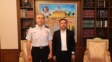 Nevşehir İl Jandarma Alay Komutanı J.Kd. Albay Bahittin Murat Yakın, Nevşehir Belediye Başkanı Rasim Arı'yı ziyaret etti