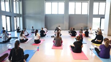 Pancar Deposu'nda yoga buluşmaları devam ediyor