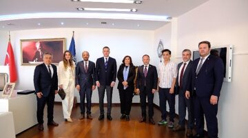 Türkiye Barolar Birliği Başkanlarından Aydın Büyükşehir Belediye Başkanı Özlem Çerçioğlu'na nezaket ziyaretinde bulundu