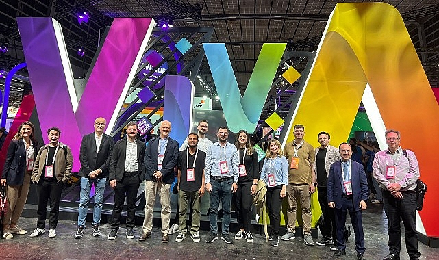 Türkiye'den 10 girişimci,  startup ve teknoloji fuarı VivaTech'e katıldı