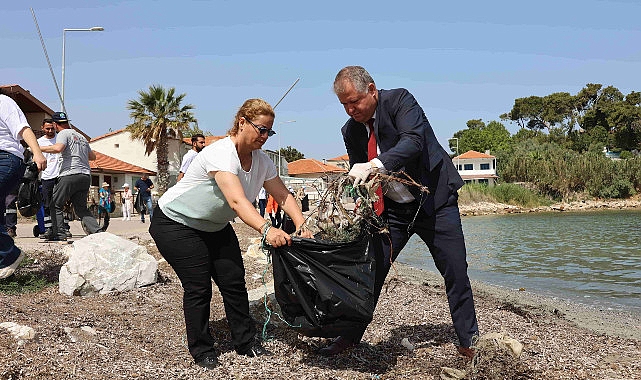 Urla'da kıyı temizleme çalışması gerçekleşti