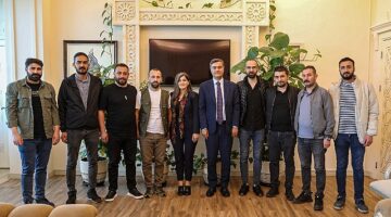 Van Büyükşehir Belediyesi Eşbaşkanları Abdullah Zeydan ve Neslihan Şedal'e tebrik ziyaretleri devam ediyor
