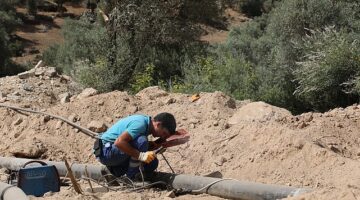 Aydın Su ve Kanalizasyon İdaresi Genel Müdürlüğü (ASKİ), Aydın'ın dört bir yanında çalışmalarına hız kesmeden devam ediyor