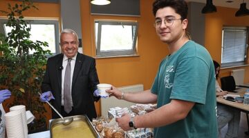 Başkan Şadi Özdemir'den öğrencilere sınav morali