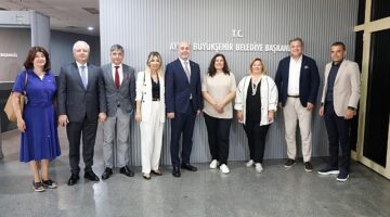 Ege Sanayicileri ve İşinsanları Derneği'nden Özlem Çerçioğlu'na nezaket ziyaretinde bulundu