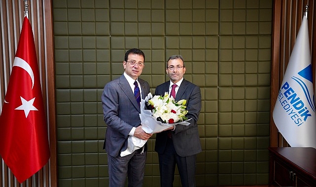 Ekrem İmamoğlu, Pendik Belediye Başkanı Ahmet Cin'e tebrik ziyaretinde bulundu.