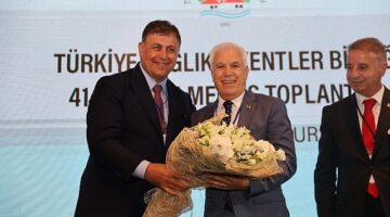 İzmir Büyükşehir Belediye Başkanı Dr. Cemil Tugay, Sağlıklı Kentler Birliği Başkanı oldu  “İklim krizi ile mücadele için yerel eylem planları oluşturacağız"