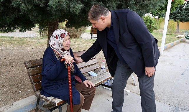 İzmir'de emeklilere su faturası, market ve kira desteği