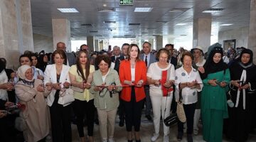 Karaman Belediyesi öncülüğünde Hayat Boyu Öğrenme Haftası etkinlikleri kapsamında düzenlenen yılsonu sergisi Lütfi Elvan Fuar ve Kongre Merkezi'nde açıldı