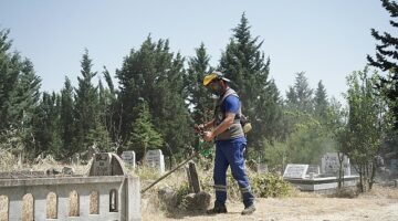 Lüleburgaz Belediyesi ekipleri dört koldan sahada