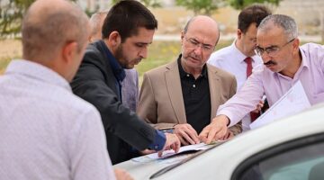 Selçuklu Belediye Başkanı Ahmet Pekyatırmacı, ilçeye kazandırılacak olan ve yapımı devam eden Yelda Parkı'nın yapım çalışmalarını yerinde inceledi