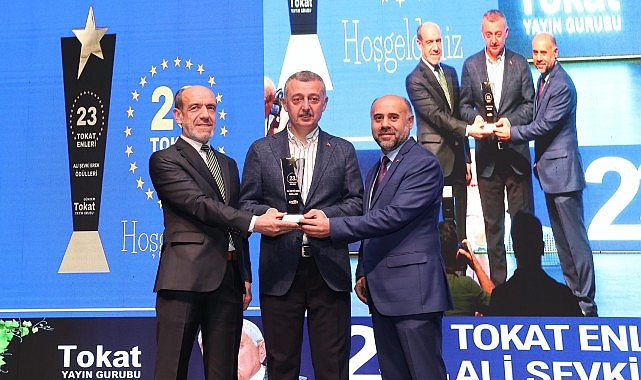 Tokat'ın En'leri Şevki Erek Ödül Töreninde Başkan Büyükakın'a jüri özel ödülü takdim edildi
