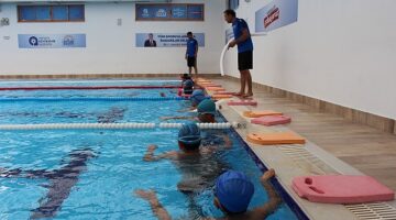 Antalya Büyükşehir Belediyesi'nin yaz spor kurslarına yoğun ilgi var