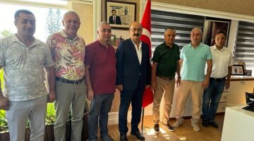 Büyük Birlik Partisi (BBP) Antalya İl Başkanı Mustafa Yılmaz, Kemer Belediye Başkanı Necati Topaloğlu'na hayırlı olsun ziyaretinde bulundu