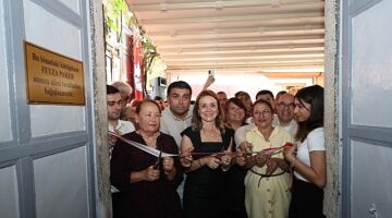Konak Belediyesi emeklilerin yanında: &apos;Mutluluk Kahvesi' hizmete açıldı