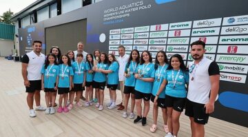 Nevşehir Belediyesi U13 Sutopu Takımı katıldığı Türkiye Şampiyonasında üçüncü olmayı başarırken sporcularımız En Çok Gol Atan Oyuncu ve En İyi Kaleci ödüllerinin de sahibi oldu