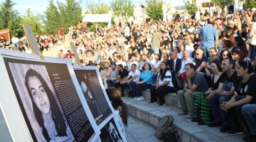 Sivas Katliamının 31. yıldönümü dolayısıyla sivil toplum kuruluşları ve Çankaya Belediyesi iş birliğinde anma programı düzenledi