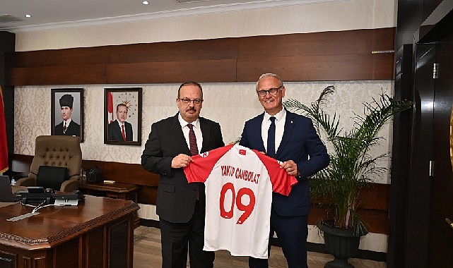 THF Başkanı Kılıç Aydın'da: “Hentbolu Türkiye'de geliştirmeye devam edeceğiz"