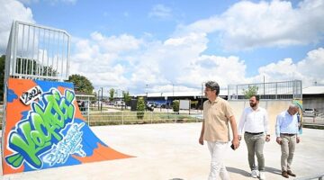 Kartepe Belediye Başkanı Av.M.Mustafa Kocaman, Kocaeli Büyükşehir Belediyesi tarafından yapımı tamamlanan Kartepe Skate Park da incelemede bulundu.