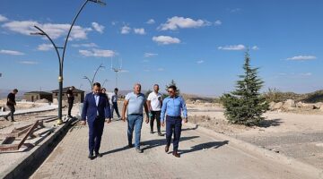 Nevşehir Belediyesi tarafından yıllardır atıl vaziyette kalan Kahveci Dağı rekreasyon alanındaki çalışmalar tüm hızıyla sürüyor.