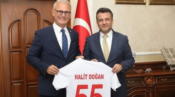 THF Başkanı Kılıç: “Hentbolu Türkiye'nin dört bir yanına yaymayı hedefliyoruz”