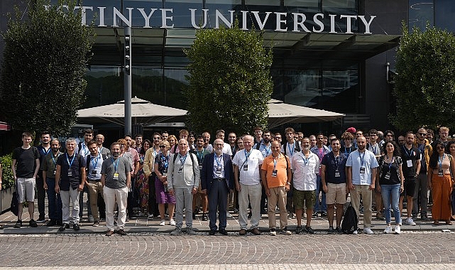 Evrenin karanlık yüzünü anlamaya yönelik çalışmalar İstinye Üniversitesi'nde masaya yatırıldı