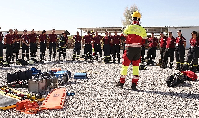 Konya Büyükşehir İtfaiyesi KKTC'de Görevli İtfaiye Personellerine Eğitim Verdi