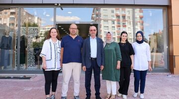 Selçuklu Belediye Başkanı Ahmet Pekyatırmacı, Elmalılı Hamdi Yazır Caddesi'nde bulunan esnafları ziyaret etti