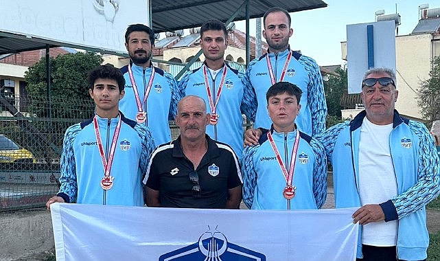 Kahramankazan Belediyespor Kulübü Bocce Takımı, Antalya'daki uluslararası turnuvadan başarıyla döndü.