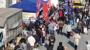 Aydın Büyükşehir Belediyesi'nin Ürettiği Fideler Sökeli Vatandaşlara Dağıtıldı