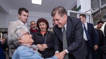 Büyükşehir'in beşinci Kent Lokantası Aliağa'da açıldı Başkan Tugay kurdeleyi kesti, tanzim satış mağazalarının müjdesini verdi