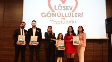 Dünya Gönüllüler Gününde Buluştular: LÖSEV'in Gönüllü Ordusu Umudu Büyütmeye Devam Ediyor