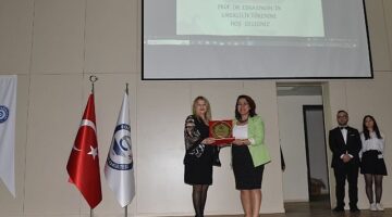 EÜ Hemşirelik Fakültesinde Prof. Dr. Esra Engin emekliliğe uğurlandı