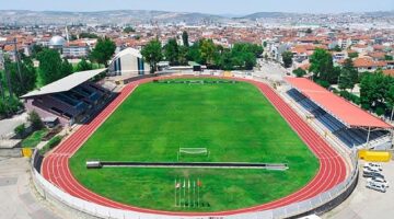 İnegöl İlçe Stadyumu Zemini Bakıma Alındı