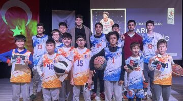 Milli basketbolcu Tarık Biberovic, İNO Barstow Okulları “İlham Verenler Konferansı"nda gençlerle buluştu