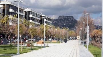 Sağlık Emekçileri Anıtı Bölgesi Yenilenen Yüzü ile Vatandaştan Tam Not Aldı