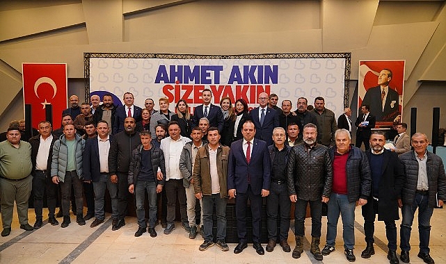 Balıkesir Büyükşehir Belediye Başkanı Ahmet Akın, Ayvalıklı vatandaşlarla bir araya geldi; Başkan Akın: “Ayvalıklılar bu yazı rahat geçirecek"