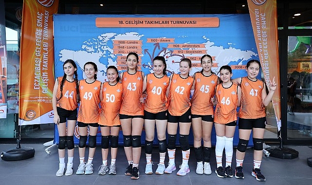 Eczacıbaşı Spor Kulübü Geleceğe Smaç 18. Gelişim Takımları Turnuvası Antalya'da Başladı