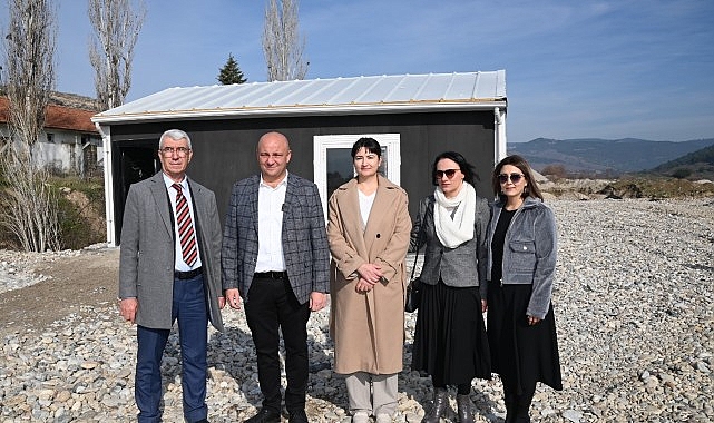 Sokak Hayvanları Komisyonu Gölmarmara ve Saruhanlı'da Toplandı