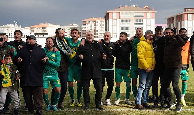 1966 Edremitspor zirveye ortak oldu