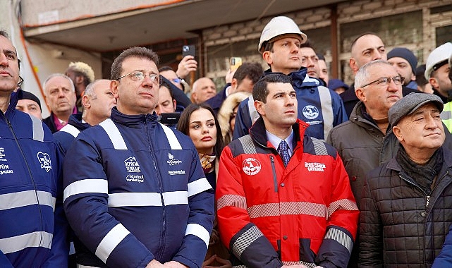 Avcılar'da Ekrem İmamoğlu'nun Katılımıyla Riskli Bina Yıkımı Yapıldı