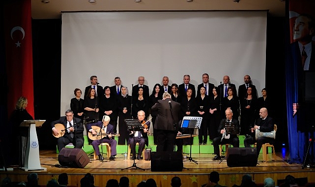 Aydın Büyükşehir Belediyesi, kültür ve sanat etkinliklerine devam ediyor. Büyükşehir Belediyesi Türk Sanat Müziği Korosu, Kuyucak'ta konser düzenledi