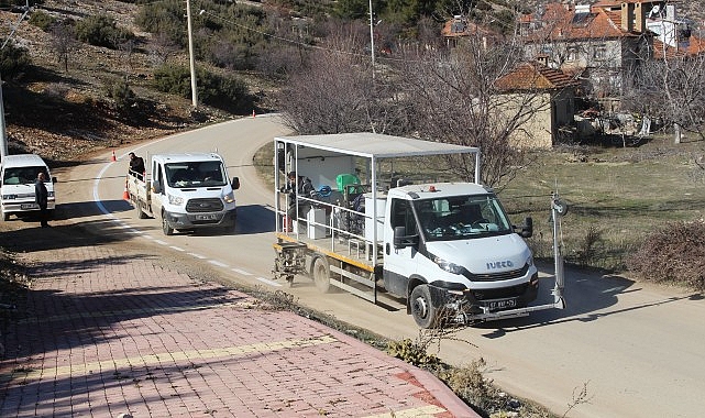 Büyükşehir'den Korkuteli'nin mahallelerinde yoğun çalışma