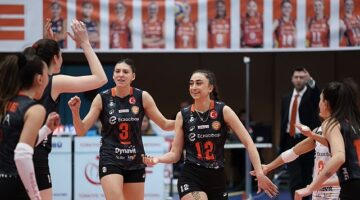 Eczacıbaşı Dynavit, AXA Sigorta Kupa Voley'de adını dörtlü finale yazdırdı