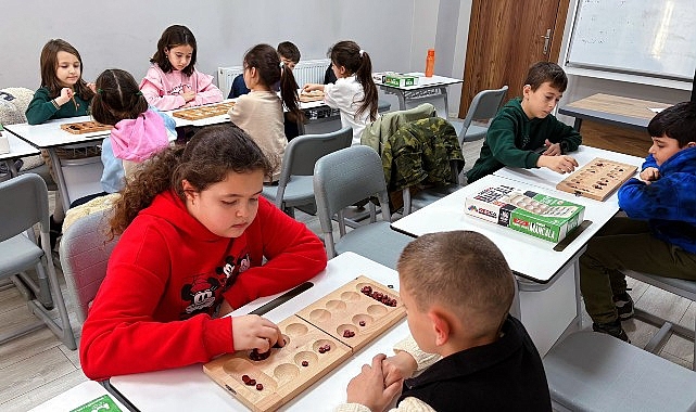 Edremit Belediyesi'nden Çocuklara Zeka Oyunları Atölyesi