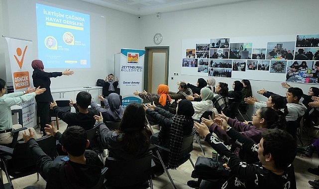 Gençlere Artı 1 Yazan Seminer; &apos;İletişim Çağında Hayat Dersleri'