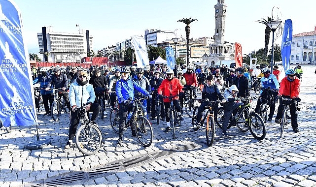 İzmir hafta sonunun tadını Bisikletli Pazar'la çıkarıyor