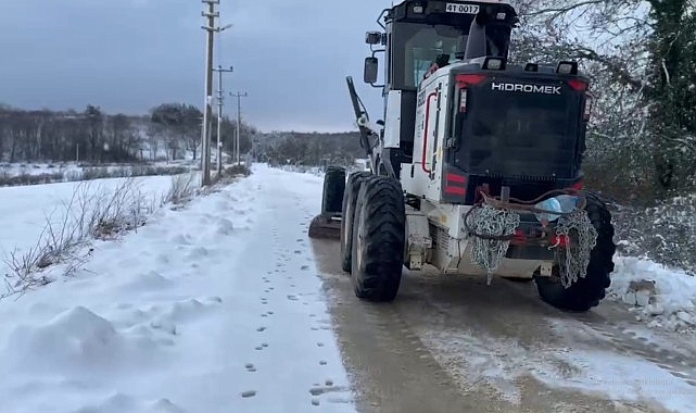 Kandıra'da Kardan Mahsur Kalan Hamile Kadının İmdadına Belediye Ekipleri Yetişti