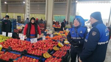 Lüleburgaz Belediyesi Zabıta Müdürlüğü ekiplerinin Kapalı Pazar Yeri ve Semt Merkezi'ndeki etiket denetimleri sürüyor