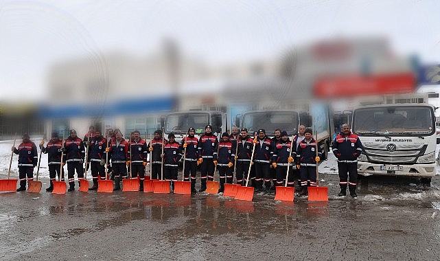 Nevşehir Belediyesi Sanayi Bölgesinde Kar Temizliği Yaptı